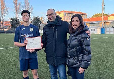 Il sindaco di Pesaro Matteo Ricci e l’assessora alla Rapidità Mila Della Dora, hanno incontrato Mahdi, giovane calciatore vittima di insulti razzisti durante una partita