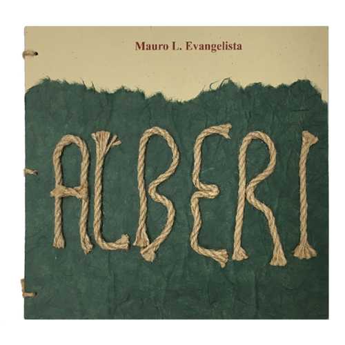 Immagine copertina libro tattile in tessuto e legno "Alberi"