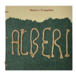 Immagine copertina libro tattile in tessuto e legno "Alberi"