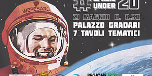 Locandina con Astronauta (Jurij Gagarin) e sullo sfondo lo spazio