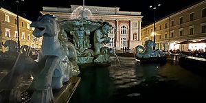 fontana di notte