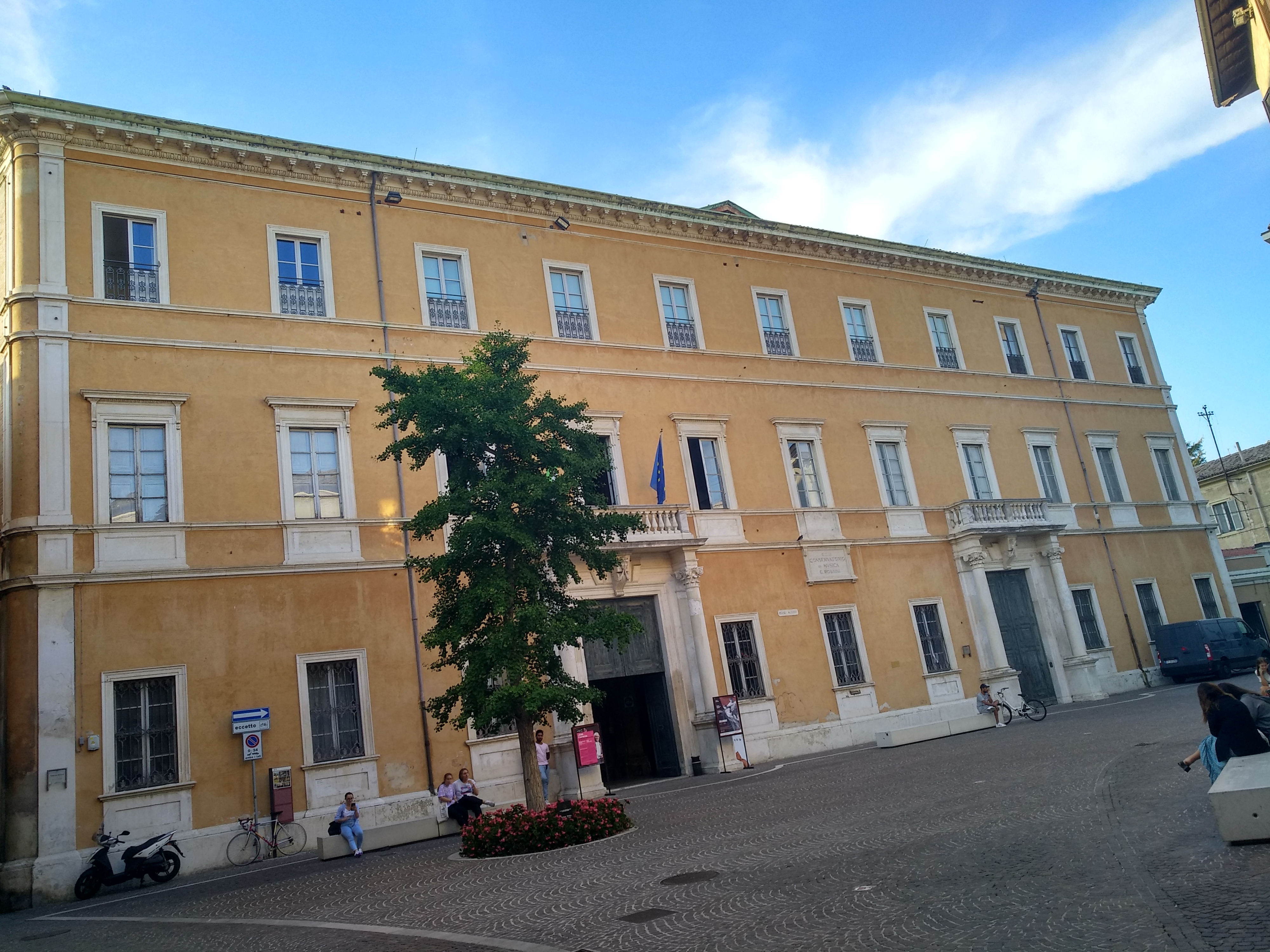 Comune di Pesaro : Il tuo quartiere come non l'hai mai letto! 'Nati per  leggere' / Biblioteca Louis Braille